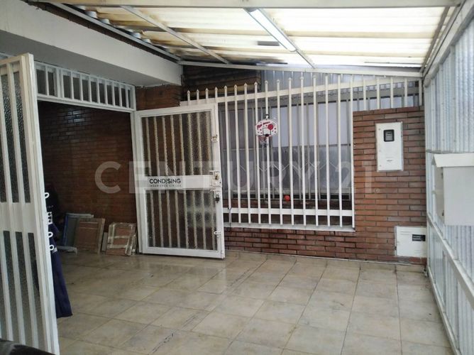 Casa de 4 alcobas en venta en Normandia, Bogotá, 310 m² · foto 3 de 20