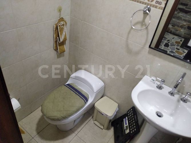 Casa de 4 alcobas en venta en Normandia, Bogotá, 310 m² · foto 8 de 20