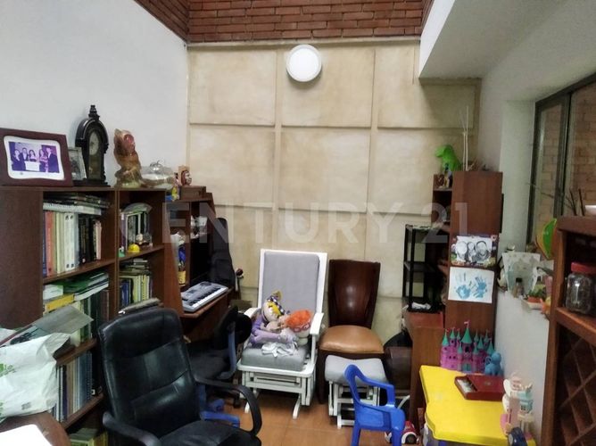 Casa de 4 alcobas en venta en Normandia, Bogotá, 310 m² · foto 9 de 20