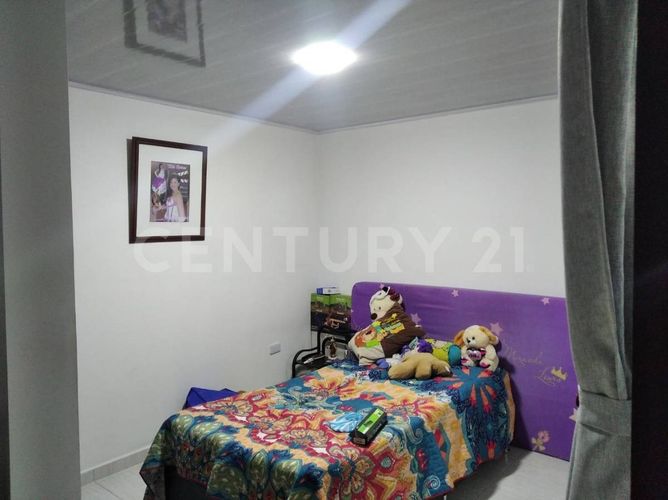 Casa de 8 alcobas en venta en Américas Central, Bogotá, 405 m² · foto 14 de 20