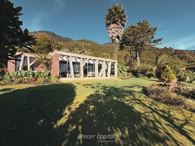 Casa de 4 alcobas en venta en Altos Del Poblado, Medellín, 370 m² · foto 3 de 24