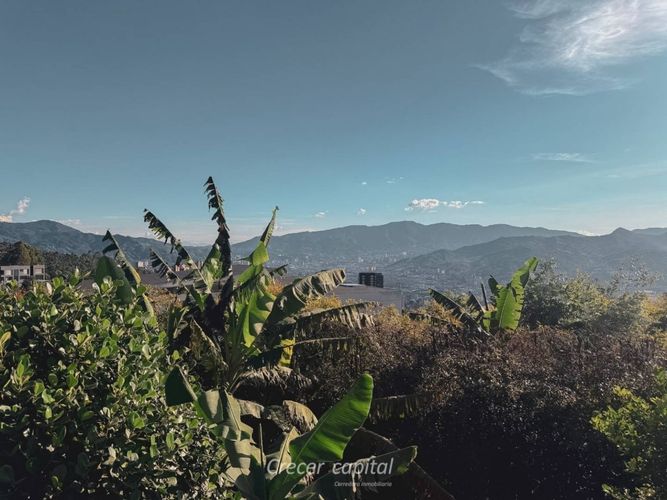Casa de 4 alcobas en venta en Altos Del Poblado, Medellín, 370 m² · foto 10 de 24