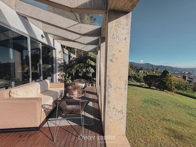 Casa de 4 alcobas en venta en Altos Del Poblado, Medellín, 370 m² · foto 11 de 24