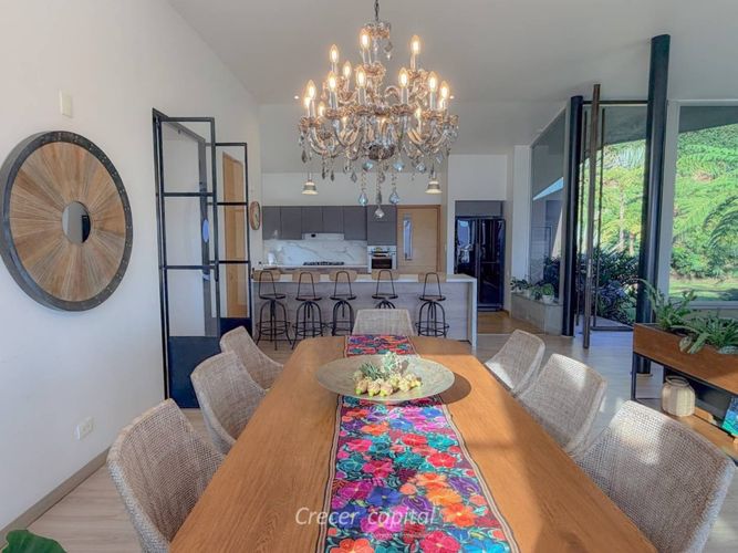 Casa de 4 alcobas en venta en Altos Del Poblado, Medellín, 370 m² · foto 15 de 24