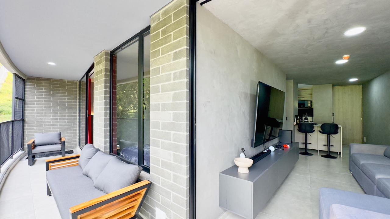 Apartamento en venta en Loma Del Escobero, Envigado · foto 5 de 24