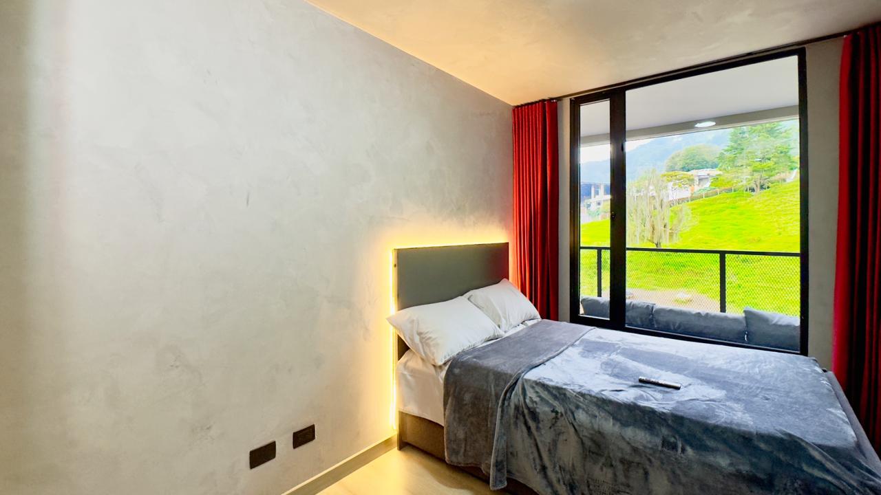 Apartamento en venta en Loma Del Escobero, Envigado · foto 15 de 24