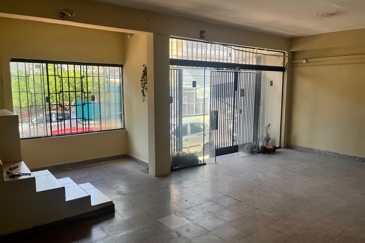 Local Comercial-Alquiler-Pai Pérez casi Tte. Fariña, Pettirossi, Asunción — foto 3
