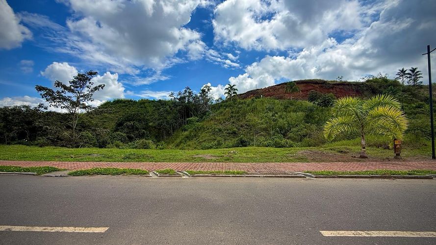 Lote en venta en Cerritos, Pereira · foto 2 de 5