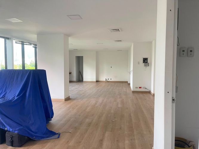 Oficina en venta en El Poblado, Medellín, 81 m² · foto 9 de 12