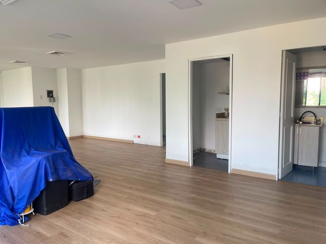 Oficina en venta en El Poblado, Medellín, 81 m² · foto 10 de 12