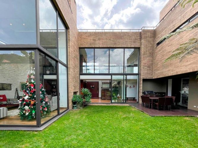 Casa de 5 alcobas en venta en Santa Ana, Bogotá, 889 m² · foto 5 de 16
