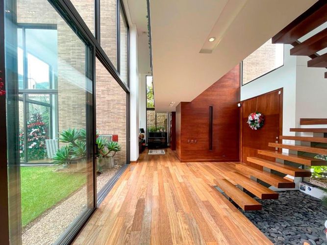 Casa de 5 alcobas en venta en Santa Ana, Bogotá, 889 m² · foto 10 de 16