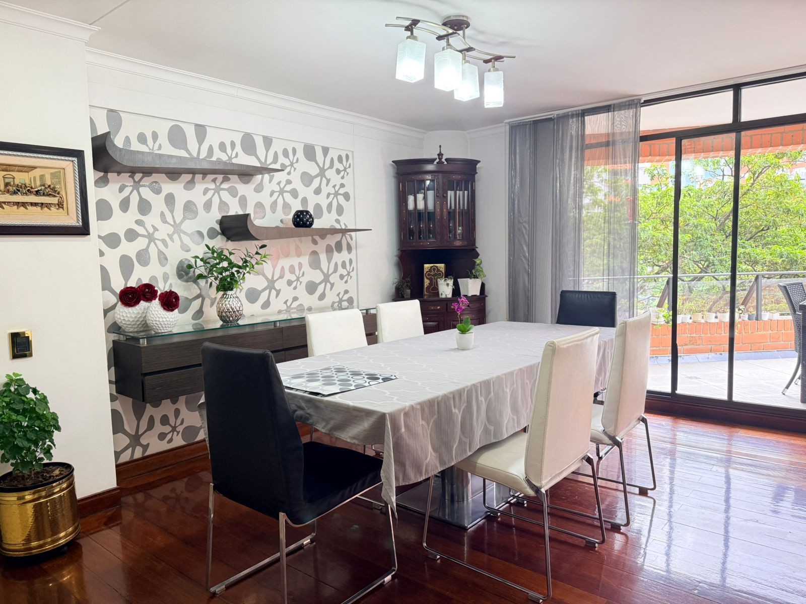 Apartamento en arriendo en El Poblado, Medellín · foto 6 de 18