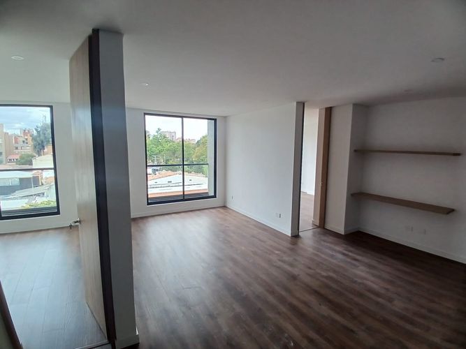 Apartamento de 3 alcobas en venta en Alhambra, Bogotá, 105 m² · foto 2 de 24
