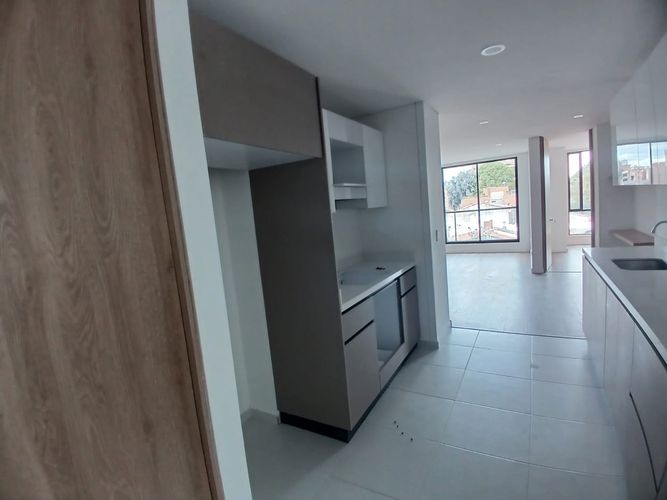 Apartamento de 3 alcobas en venta en Alhambra, Bogotá, 105 m² · foto 10 de 24