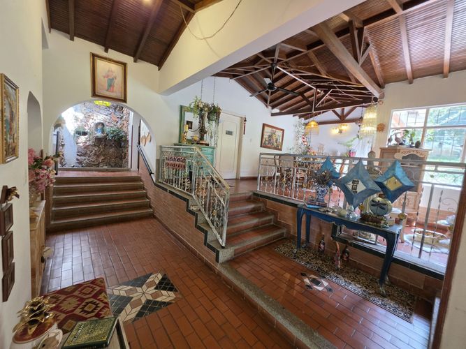 Casa de 6 alcobas en venta en Lagos Del Cacique, Bucaramanga, 280 m² · foto 3 de 24