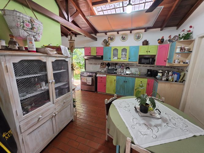 Casa de 6 alcobas en venta en Lagos Del Cacique, Bucaramanga, 280 m² · foto 6 de 24