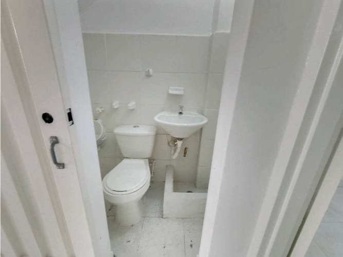 Local en arriendo en Boston, Medellín, 15 m² · foto 4 de 5