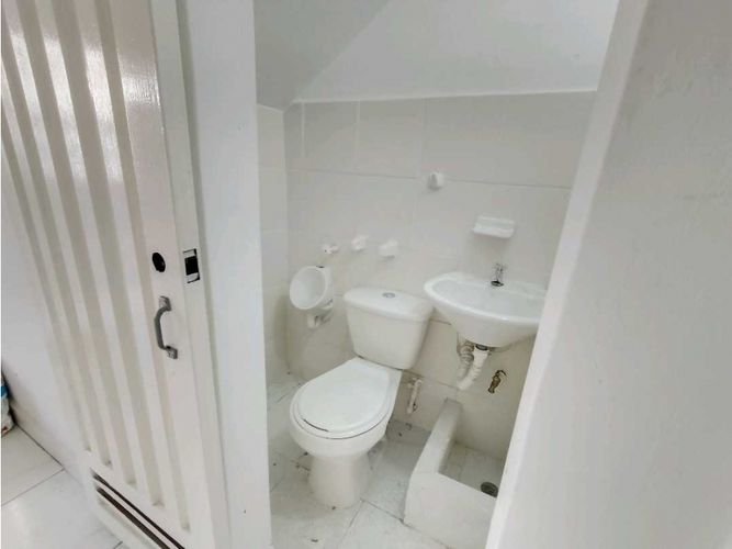 Local en arriendo en Boston, Medellín, 15 m² · foto 5 de 5