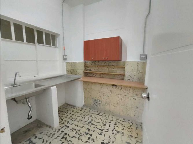 Local en arriendo en Boston, Medellín, 80 m² · foto 2 de 10