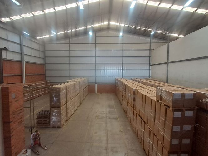 Bodega en arriendo en La Esmeralda, Dosquebradas, 1212 m² · foto 2 de 10
