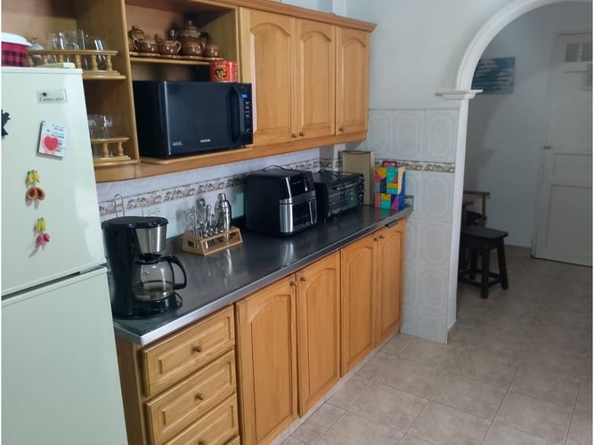 Casa de 5 alcobas en venta en Boston, Medellín, 256 m² · foto 6 de 24