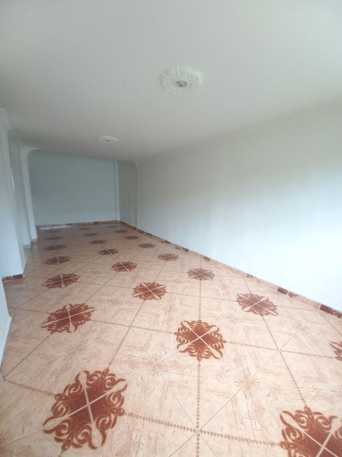Casa de 4 alcobas en arriendo en Picaleña Y Mirolindo, Ibagué, 118 m² · foto 3 de 23