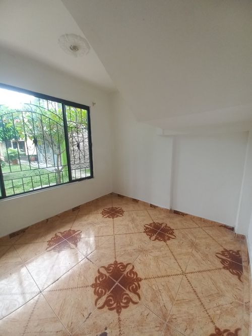Casa de 4 alcobas en arriendo en Picaleña Y Mirolindo, Ibagué, 118 m² · foto 5 de 23