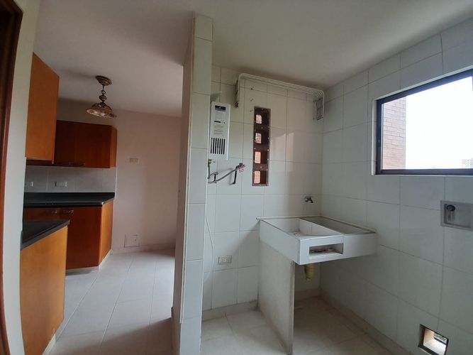 Apartamento de 3 alcobas en arriendo en El Poblado, Medellín, 110 m² · foto 5 de 20