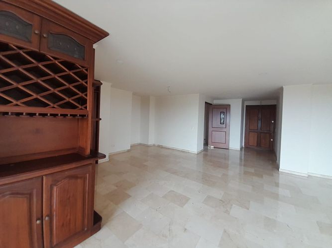 Apartamento de 3 alcobas en arriendo en El Poblado, Medellín, 110 m² · foto 13 de 20