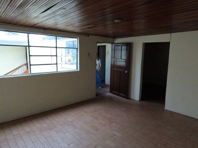 Casa de 5 alcobas en venta en León Xiii, Bogotá, 140 m² · foto 3 de 19