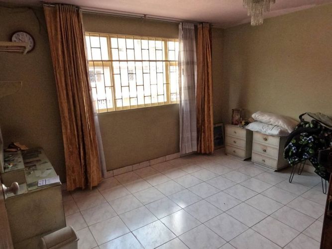 Casa de 5 alcobas en venta en León Xiii, Bogotá, 140 m² · foto 11 de 19