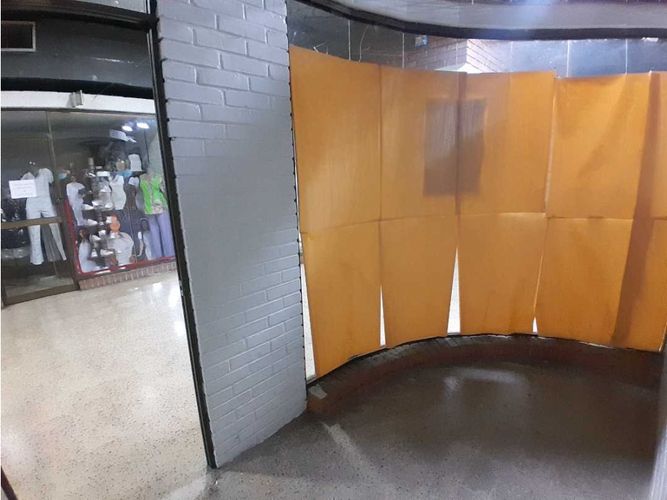 Local en arriendo en Villa Nueva, Medellín, 10 m² · foto 4 de 5