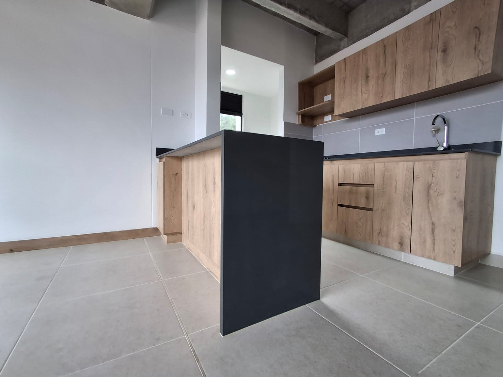 Apartamento en venta en Loma del Indio, Medellín 3