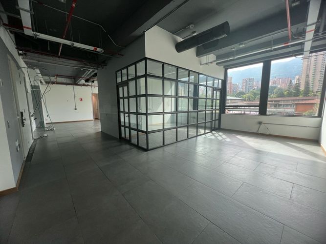 Oficina en arriendo en El Poblado, Medellín, 114 m² · foto 4 de 17