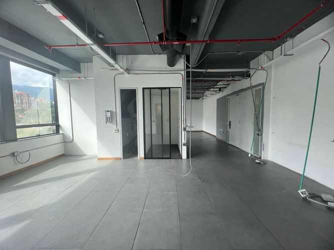 Oficina en arriendo en El Poblado, Medellín, 114 m² · foto 6 de 17