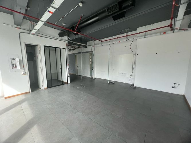 Oficina en arriendo en El Poblado, Medellín, 114 m² · foto 8 de 17