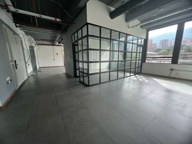 Oficina en arriendo en El Poblado, Medellín, 114 m² · foto 16 de 17