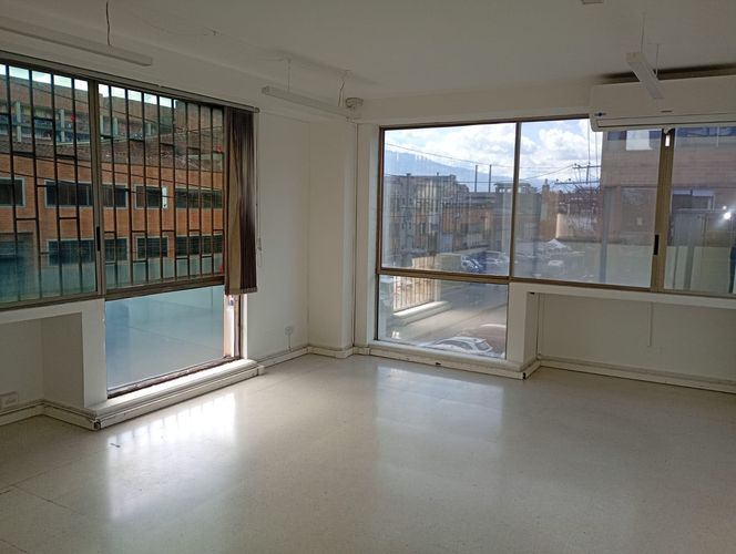 Oficina en arriendo en Cristo Rey, Medellín, 225 m² · foto 13 de 18
