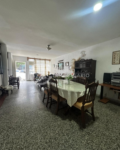 Casa de 7 alcobas en venta en San Francisco, Bucaramanga, 285 m² · foto 2 de 14