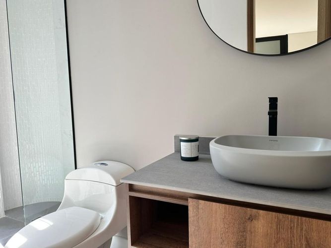 Apartamento de 2 alcobas en venta en El Poblado, Medellín, 203 m² · foto 15 de 16