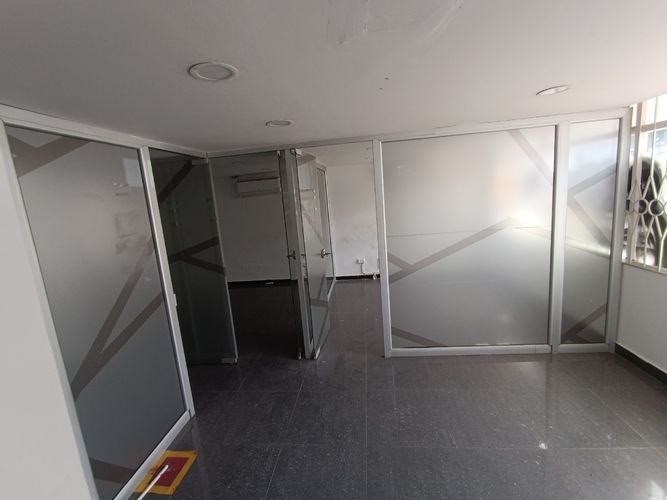 Local en arriendo en Calasanz, Medellín, 630 m² · foto 2 de 24