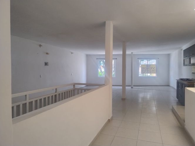 Casa de 8 alcobas en venta en Guayaquil, Cali, 390 m² · foto 2 de 14