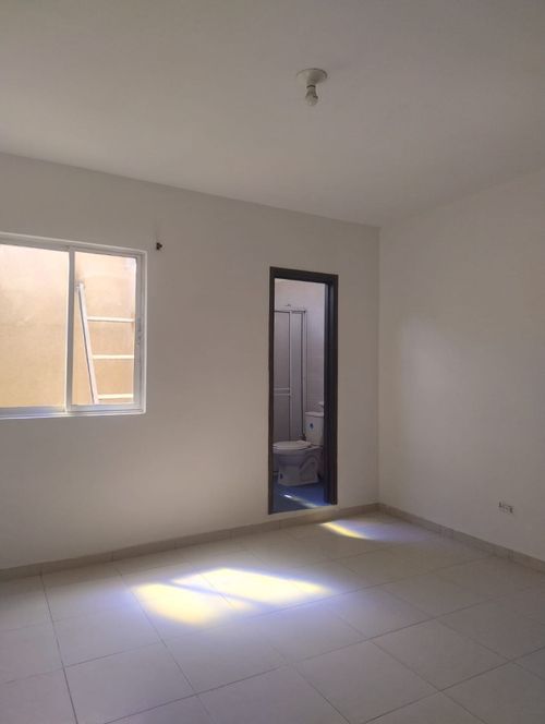 Casa de 8 alcobas en venta en Guayaquil, Cali, 390 m² · foto 3 de 14