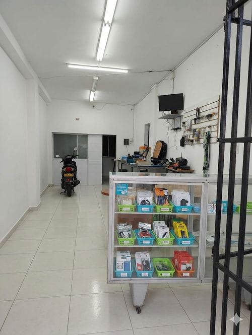 Casa de 8 alcobas en venta en Guayaquil, Cali, 390 m² · foto 13 de 14