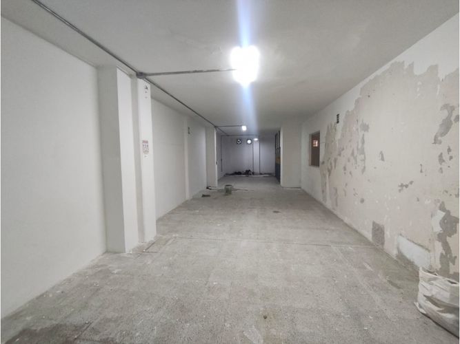 Bodega en arriendo en Villa Del Parque, Itagüí, 300 m² · foto 2 de 7