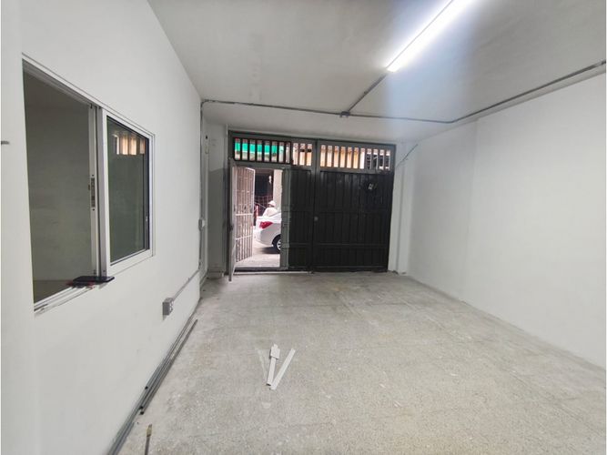 Bodega en arriendo en Villa Del Parque, Itagüí, 300 m² · foto 6 de 7