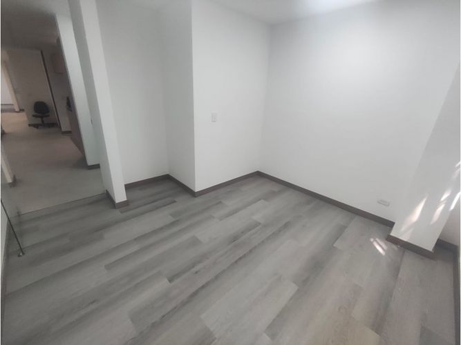 Oficina en arriendo en Suramericana, Medellín, 190 m² · foto 8 de 24