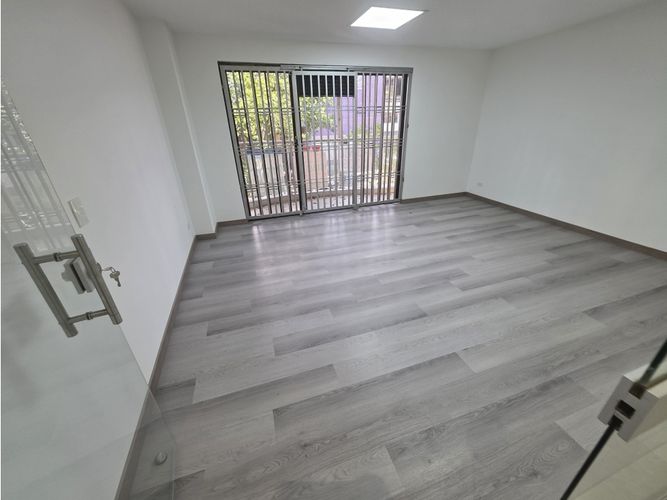Oficina en arriendo en Suramericana, Medellín, 190 m² · foto 9 de 24