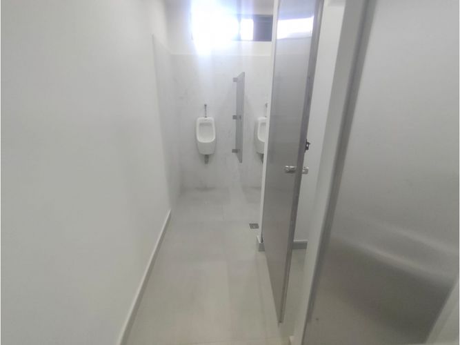 Oficina en arriendo en Suramericana, Medellín, 190 m² · foto 14 de 24